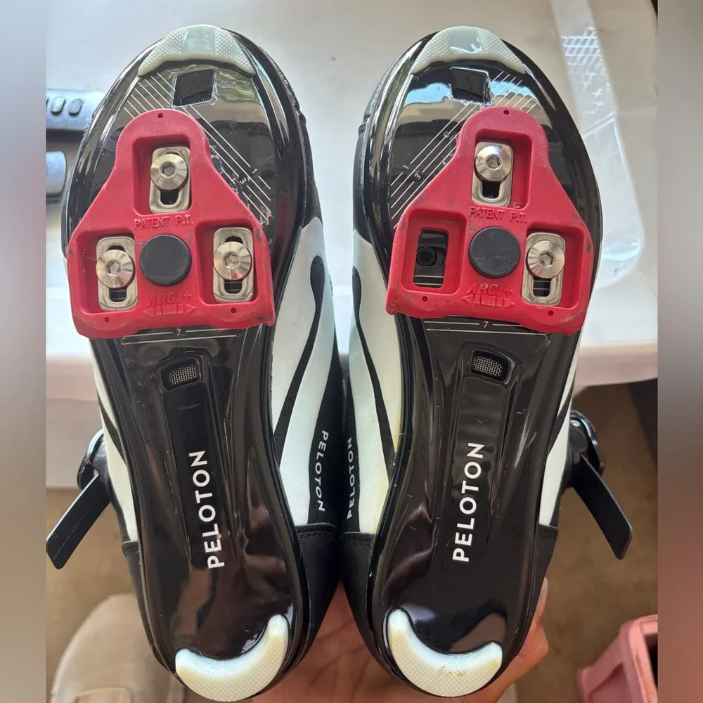 Peloton Cycling Shoes size 38 (women’s 7) - Picture 3 of 3